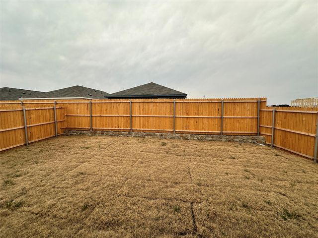 6500 Longspur Lane, Princeton, TX 75407