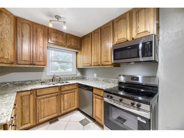 7050 W 5th Ave, Lakewood, CO 80226