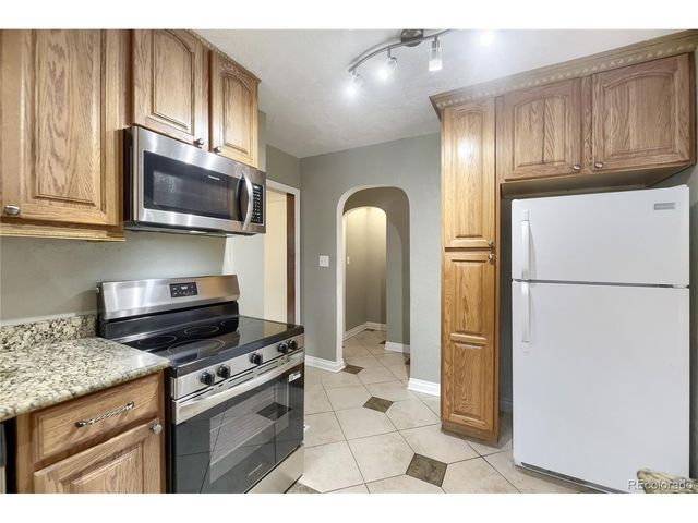 7050 W 5th Ave, Lakewood, CO 80226