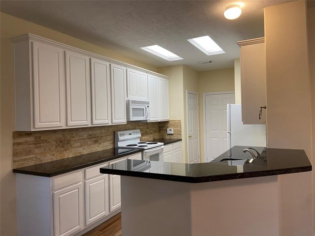 75 Summerhaze Circle, The Woodlands, TX 77382