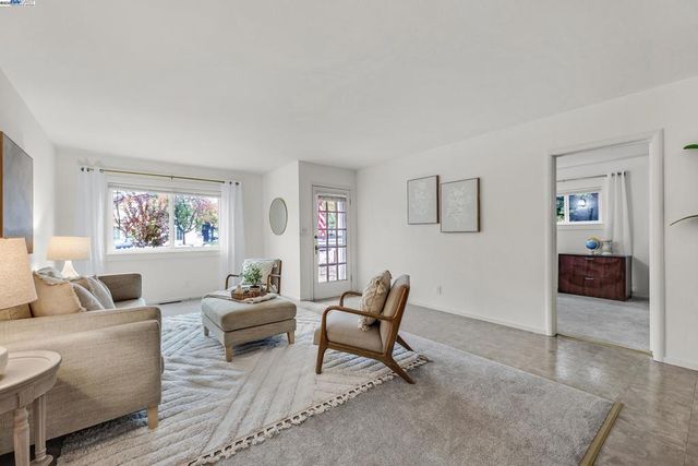 589 S M St, Livermore, CA 94550