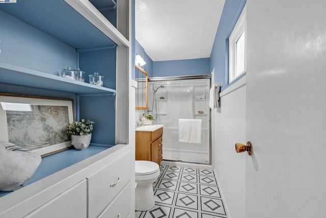 589 S M St, Livermore, CA 94550