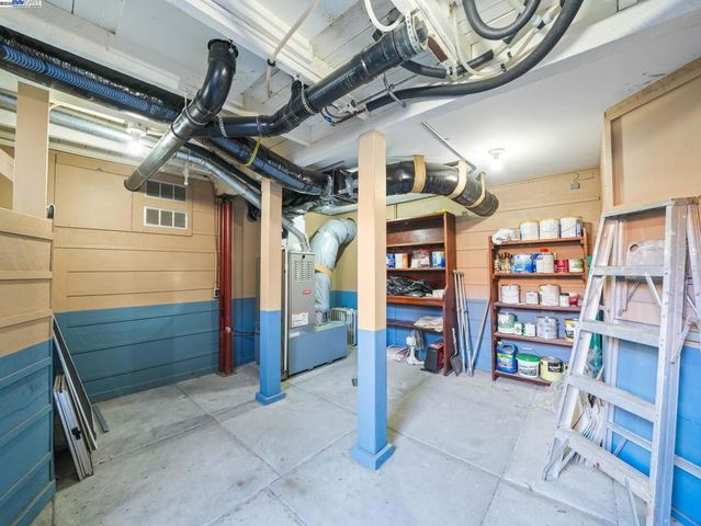 589 S M St, Livermore, CA 94550