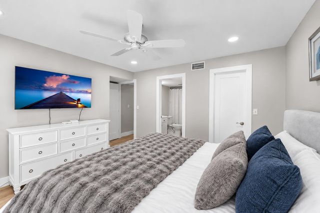 300 N Hwy A1A 105D, Jupiter, FL 33477