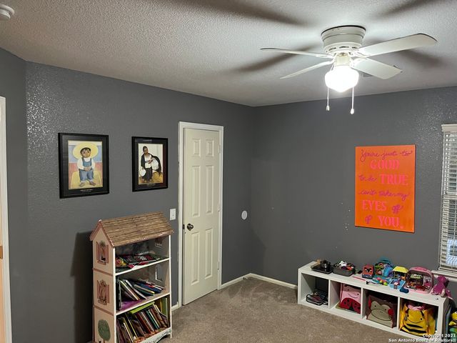 15710 Robin View, San Antonio, TX 78255