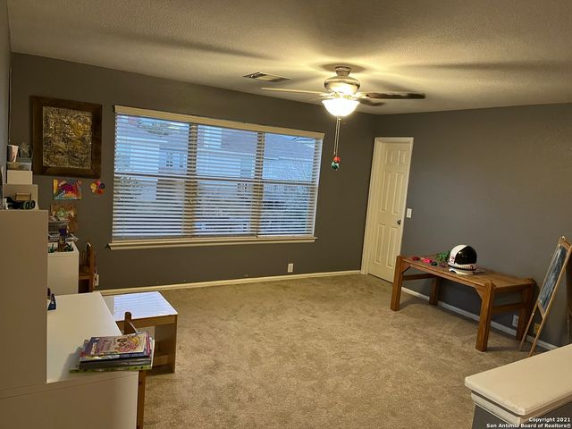 15710 Robin View, San Antonio, TX 78255