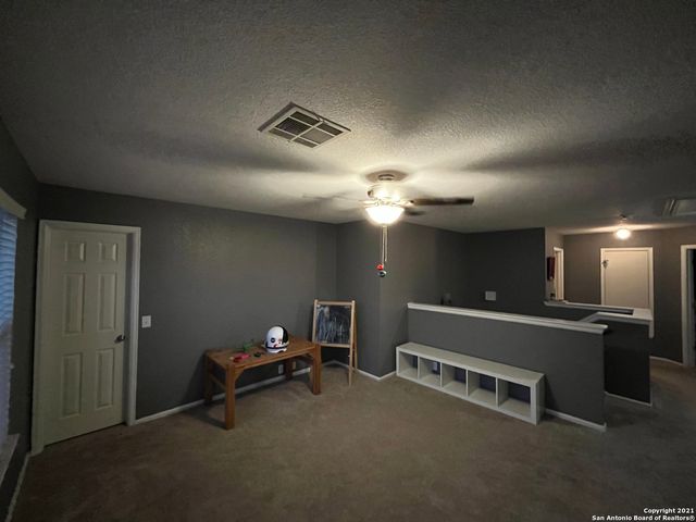 15710 Robin View, San Antonio, TX 78255