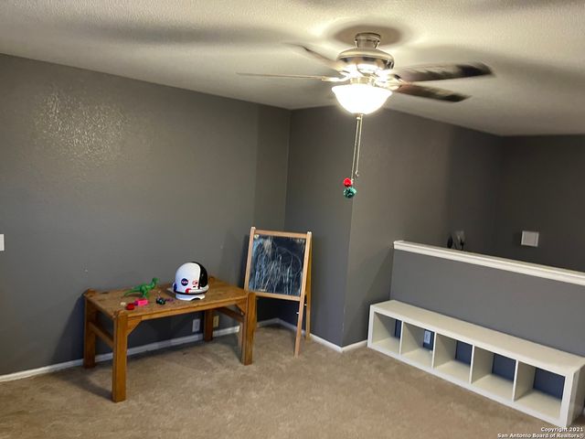 15710 Robin View, San Antonio, TX 78255