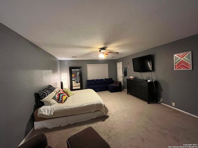 15710 Robin View, San Antonio, TX 78255