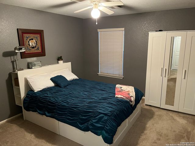 15710 Robin View, San Antonio, TX 78255