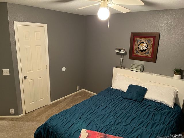 15710 Robin View, San Antonio, TX 78255