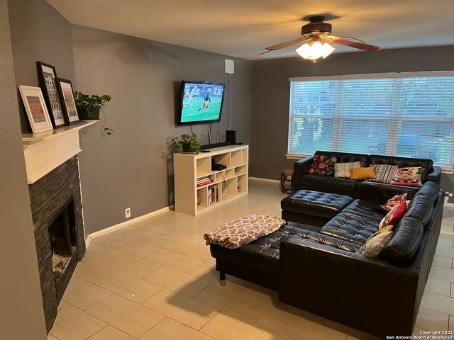15710 Robin View, San Antonio, TX 78255