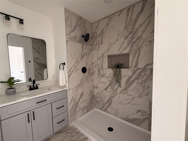 3020 Yucca Avenue, Fort Worth, TX 76111