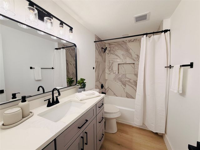 3020 Yucca Avenue, Fort Worth, TX 76111