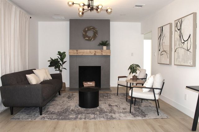 3020 Yucca Avenue, Fort Worth, TX 76111