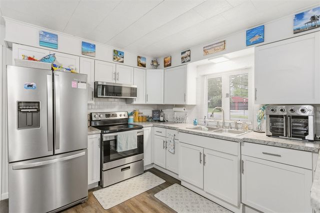 47202 N Sunset Circle, Bloomingdale, MI 49026