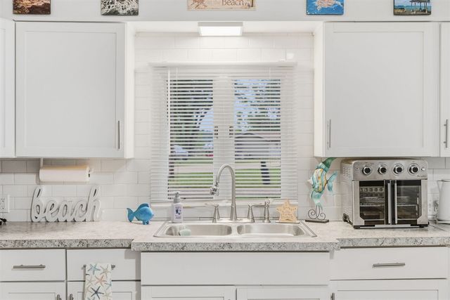 47202 N Sunset Circle, Bloomingdale, MI 49026