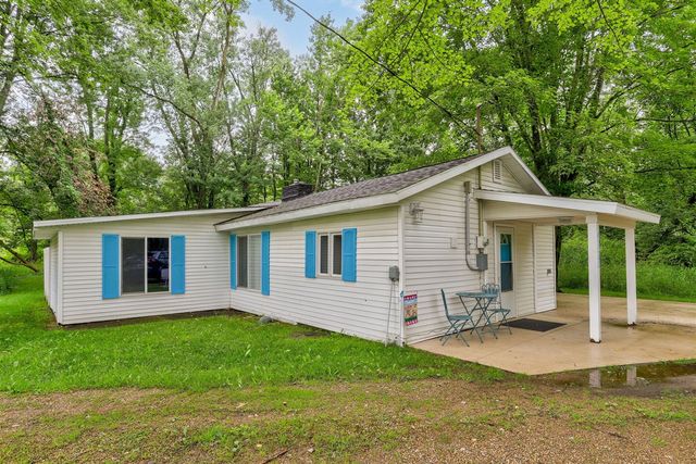 47202 N Sunset Circle, Bloomingdale, MI 49026