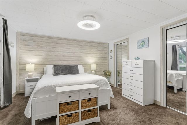 47202 N Sunset Circle, Bloomingdale, MI 49026