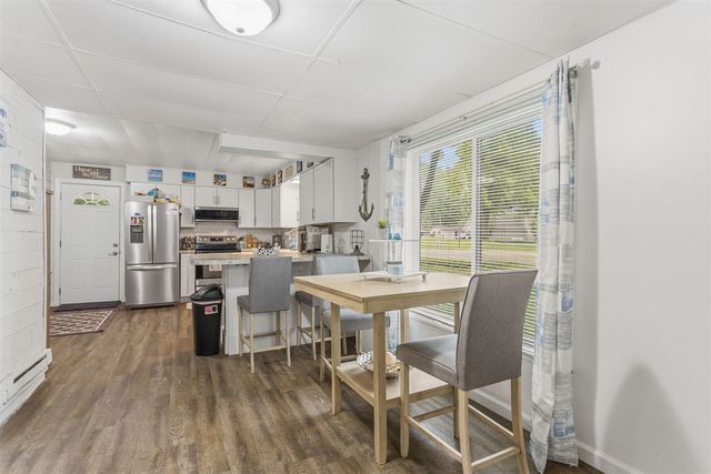 47202 N Sunset Circle, Bloomingdale, MI 49026