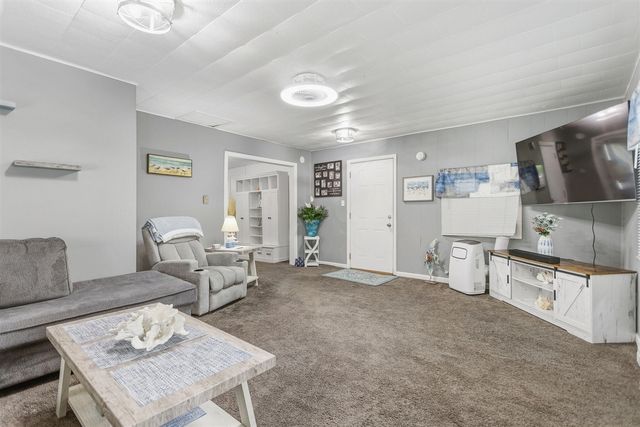 47202 N Sunset Circle, Bloomingdale, MI 49026