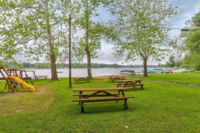 47202 N Sunset Circle, Bloomingdale, MI 49026