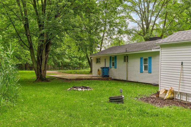 47202 N Sunset Circle, Bloomingdale, MI 49026