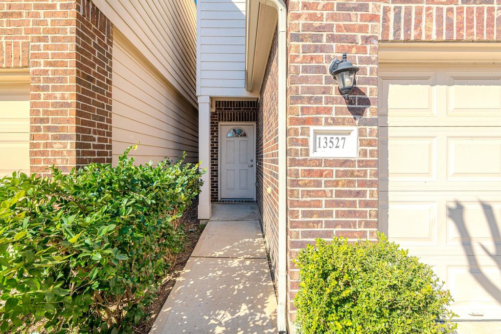 13527 Vista De Oro Street, Houston, TX 77070