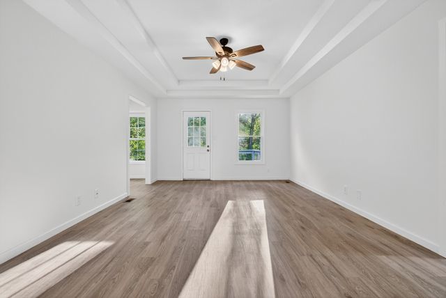 1006 Peachers Mill Rd, Clarksville, TN 37042