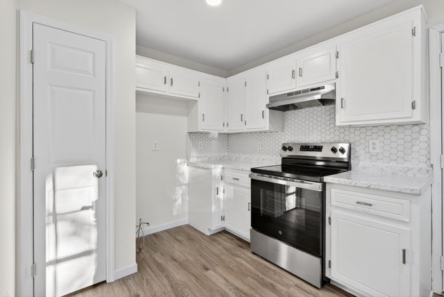 1006 Peachers Mill Rd, Clarksville, TN 37042