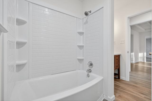 1006 Peachers Mill Rd, Clarksville, TN 37042