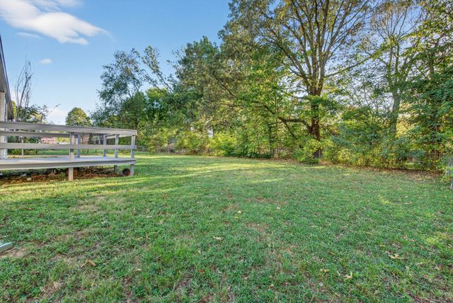 1006 Peachers Mill Rd, Clarksville, TN 37042