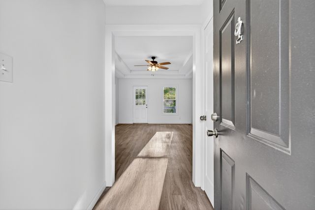 1006 Peachers Mill Rd, Clarksville, TN 37042