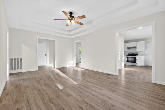 1006 Peachers Mill Rd, Clarksville, TN 37042