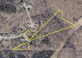 57 Sherwood Ln, Bedford, IN 47421