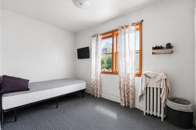 24 EAST 33RD ST, Bayonne, NJ 07002