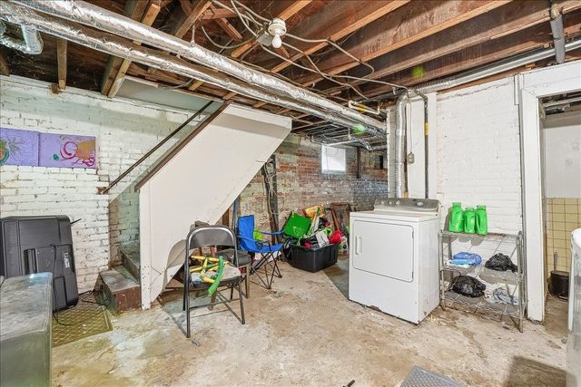 24 EAST 33RD ST, Bayonne, NJ 07002