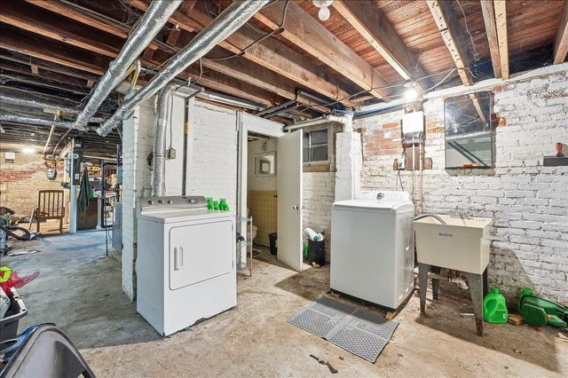 24 EAST 33RD ST, Bayonne, NJ 07002