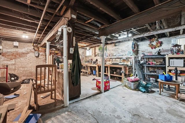 24 EAST 33RD ST, Bayonne, NJ 07002