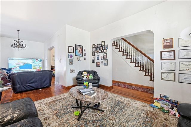 24 EAST 33RD ST, Bayonne, NJ 07002