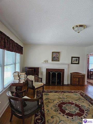 754 E Main Street, Cecilia, KY 42724