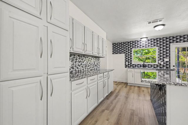 1513 Cecil Ct, Carrollton, TX 75006