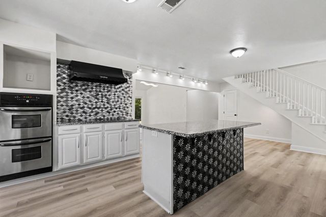 1513 Cecil Ct, Carrollton, TX 75006