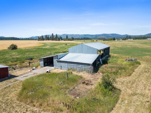 4616 S Highway 395, Clayton, WA 99110