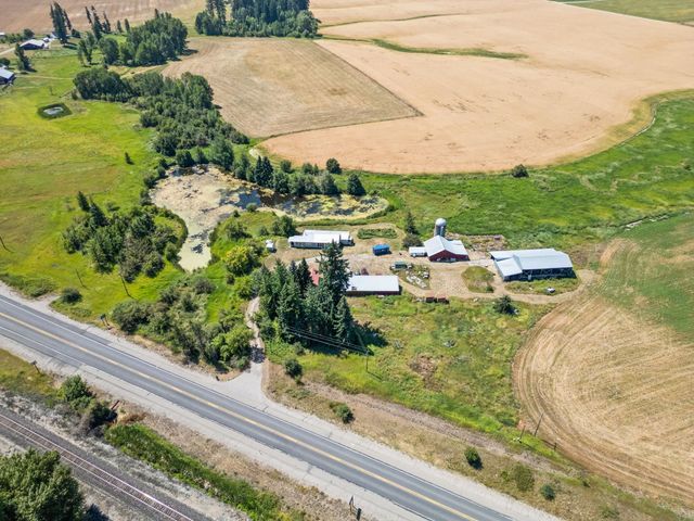 4616 S Highway 395, Clayton, WA 99110