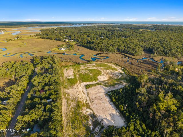 1152 Garland Lake Cir Sw, Supply, NC 28462