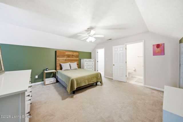 6100 Apple Creek Rd, Louisville, KY 40219