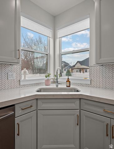 6458 W CONIE BELL DR, Herriman, UT 84096