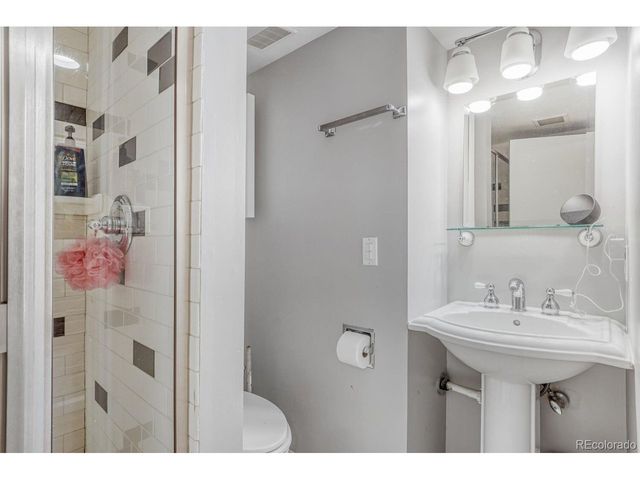 2209 Ash St, Denver, CO 80207