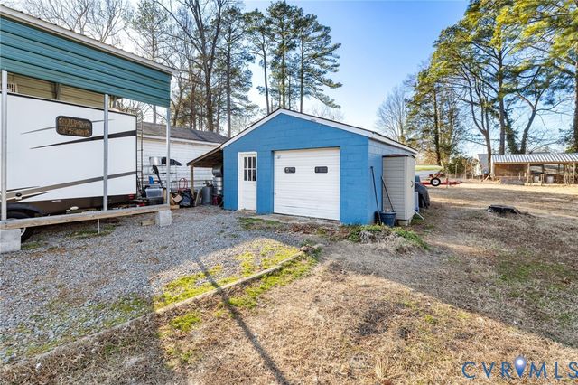 1308 Blue Jay Ln, Henrico, VA 23229